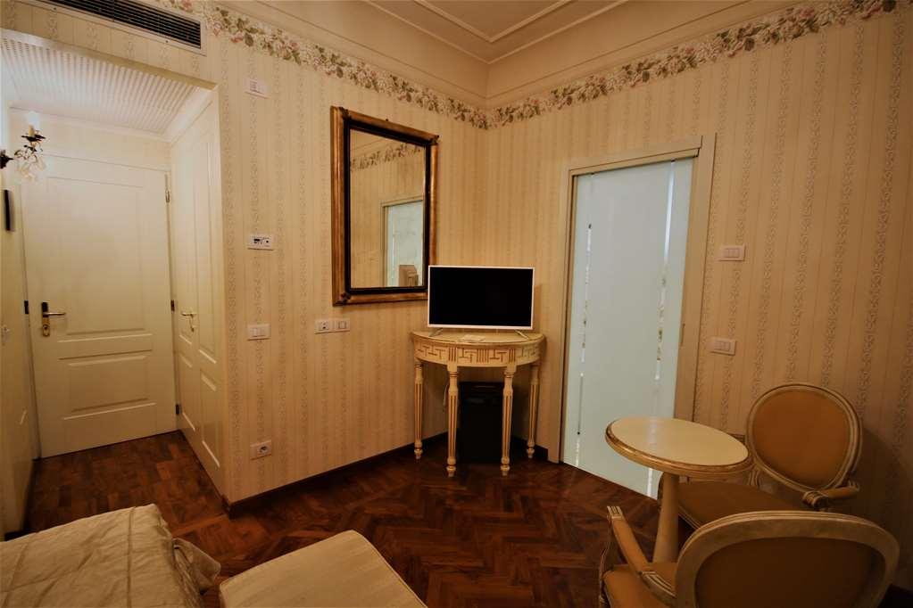 Albergo Tre Pozzi フォンタネッラート 部屋 写真